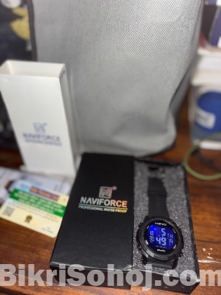 NaviForce 7104 Men's Multifunction Wristwatch